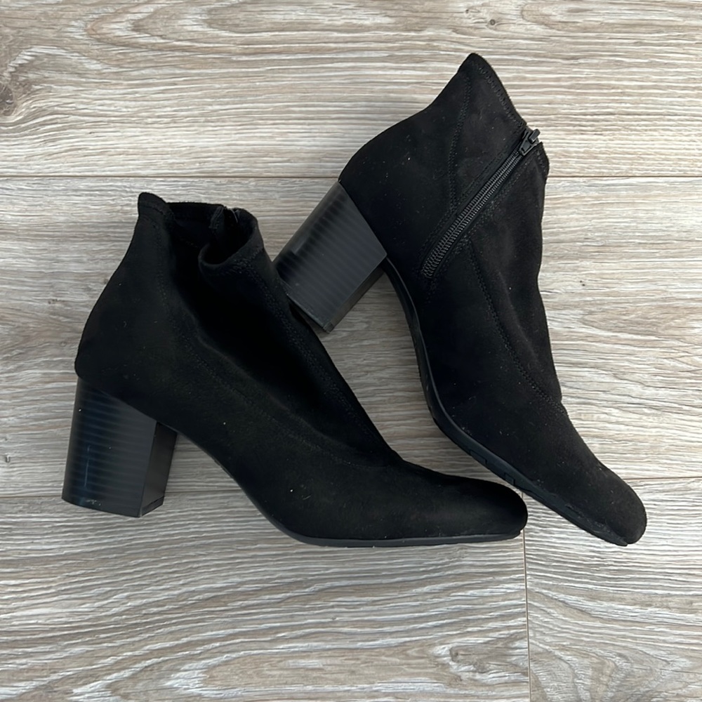 Life stride black suede booties
